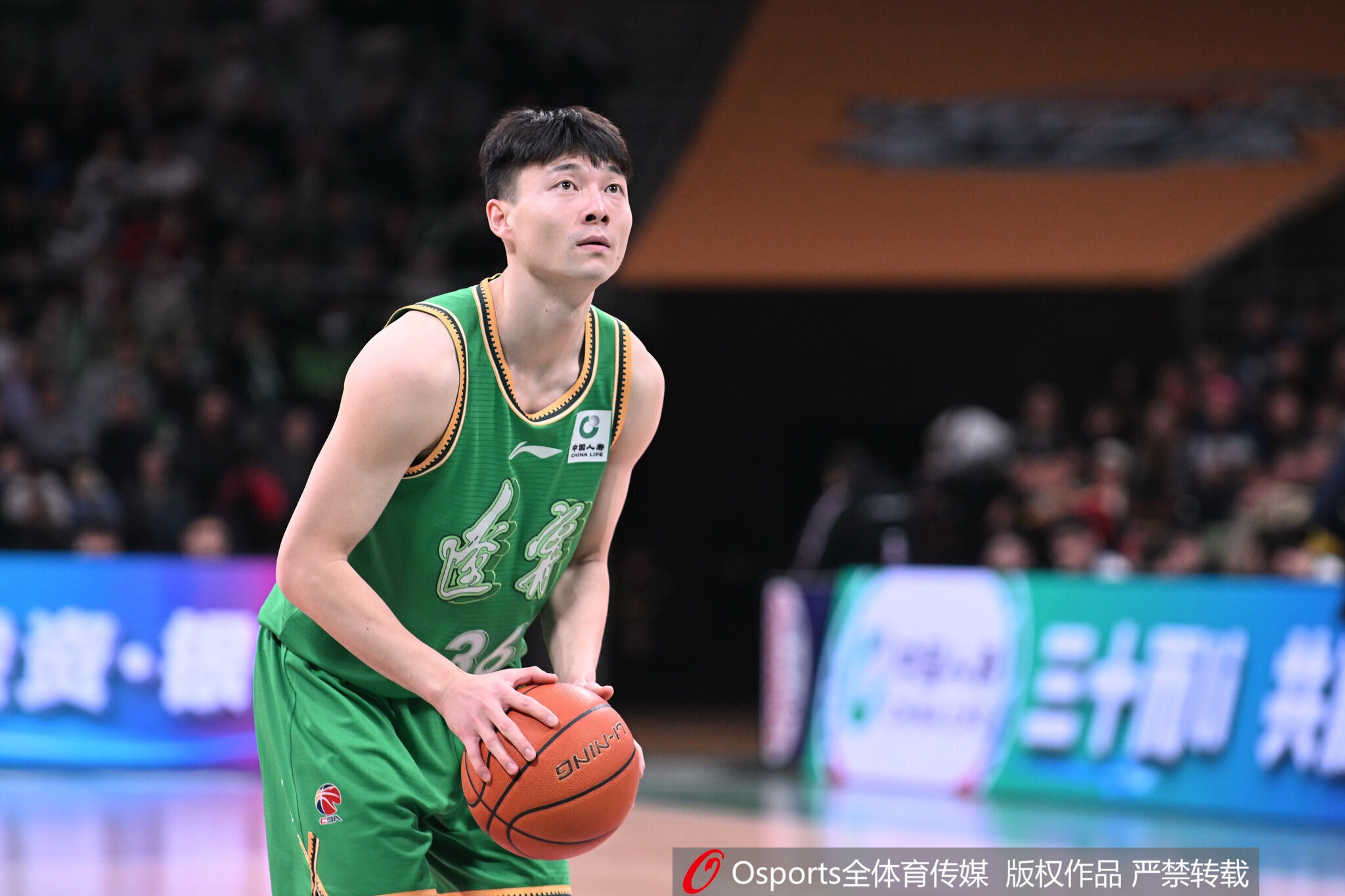 辽宁男篮与鄢手骐完成3年续约 上赛季三分命中率本土队内第一