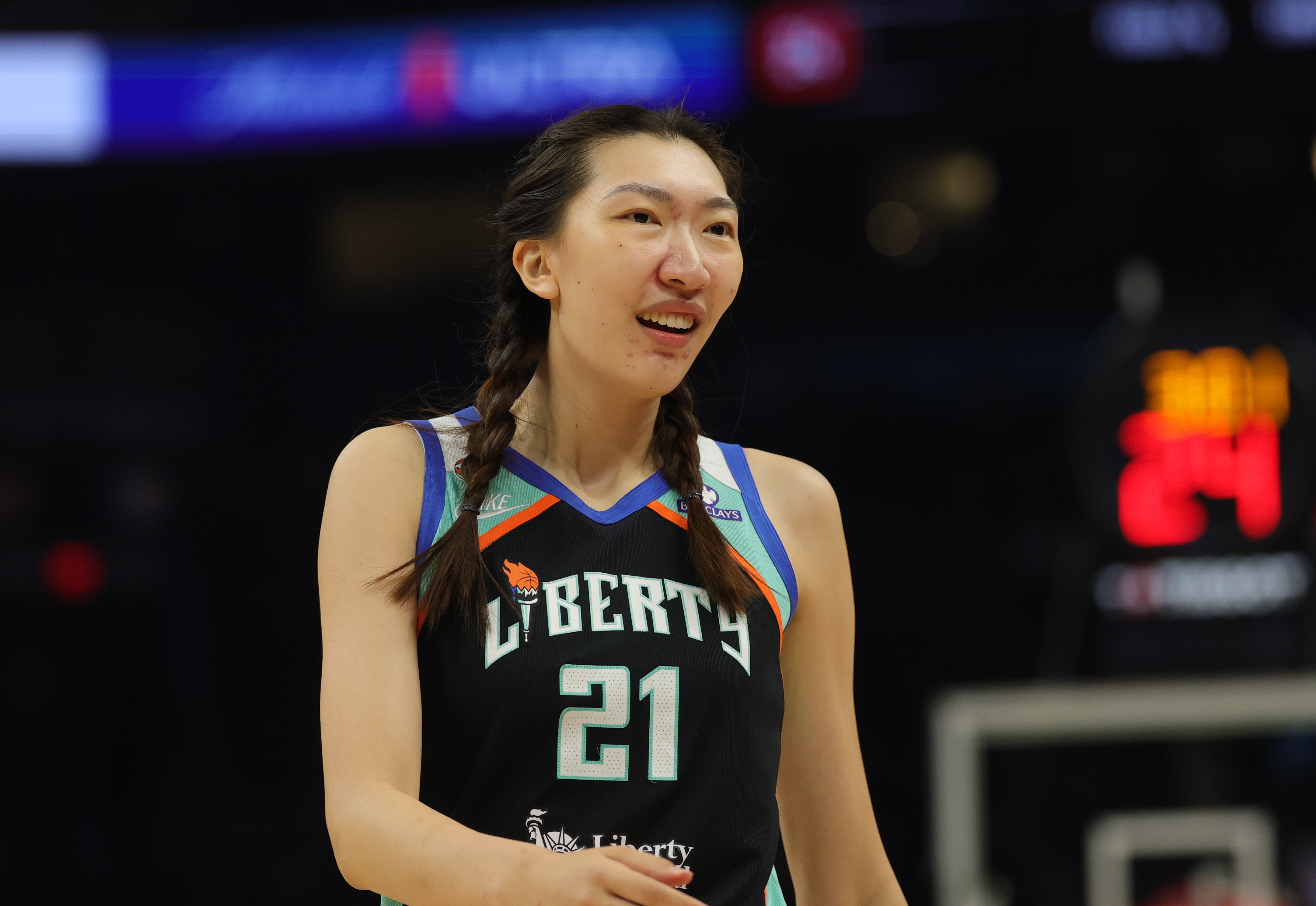 韩旭替补12分钟贡献2分1板1帽,自由人82-75力克太阳 韩旭替补12分钟贡献2分1板1帽,自由人82-75力克太阳