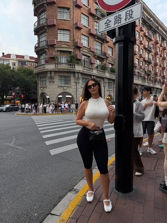 保罗·乔治妻子社媒晒上海48小时照
