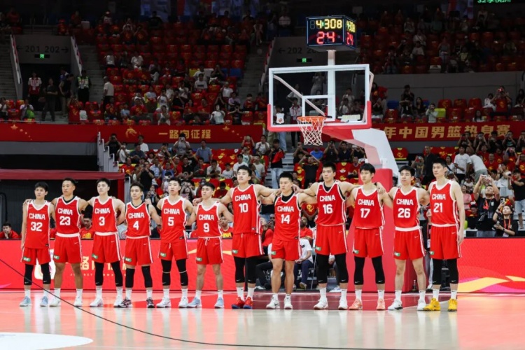 中国男篮夏训收官:佛山三战场均净负7分,后卫线持球核心依旧无解 中国男篮夏训收官:佛山三战场均净负7分,后卫线持球核心依旧无解