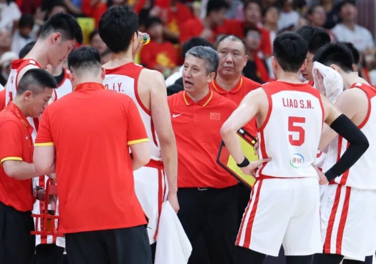 中国男篮夏训收官:佛山三战场均净负7分,后卫线持球核心依旧无解 中国男篮夏训收官:佛山三战场均净负7分,后卫线持球核心依旧无解