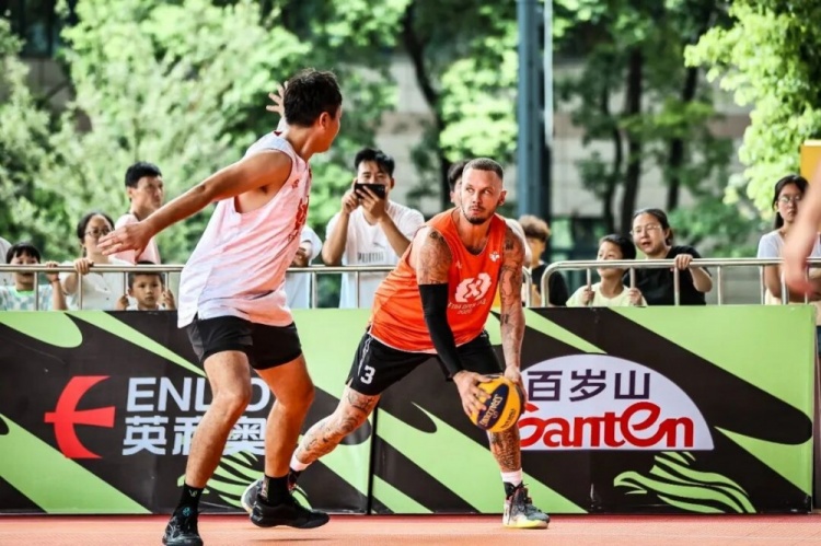 FIBA Open 3x3上海长宁站落幕 KOTC加时逆转 闵行动小鹿全胜夺冠 FIBA Open 3x3上海长宁站落幕 KOTC加时逆转 闵行动小鹿全胜夺冠