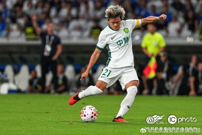 侯森多次扑救力保城门 国安客场3-0完胜申花 侯森多次扑救力保城门 国安客场3-0完胜申花