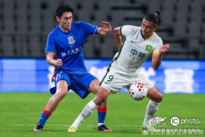 侯森多次扑救力保城门 国安客场3-0完胜申花 侯森多次扑救力保城门 国安客场3-0完胜申花