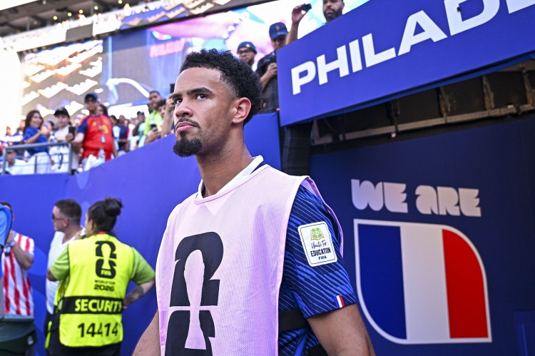 维蒂尼亚登顶ESPN后腰榜 赖斯第二罗德里第三 维蒂尼亚登顶ESPN后腰榜 赖斯第二罗德里第三