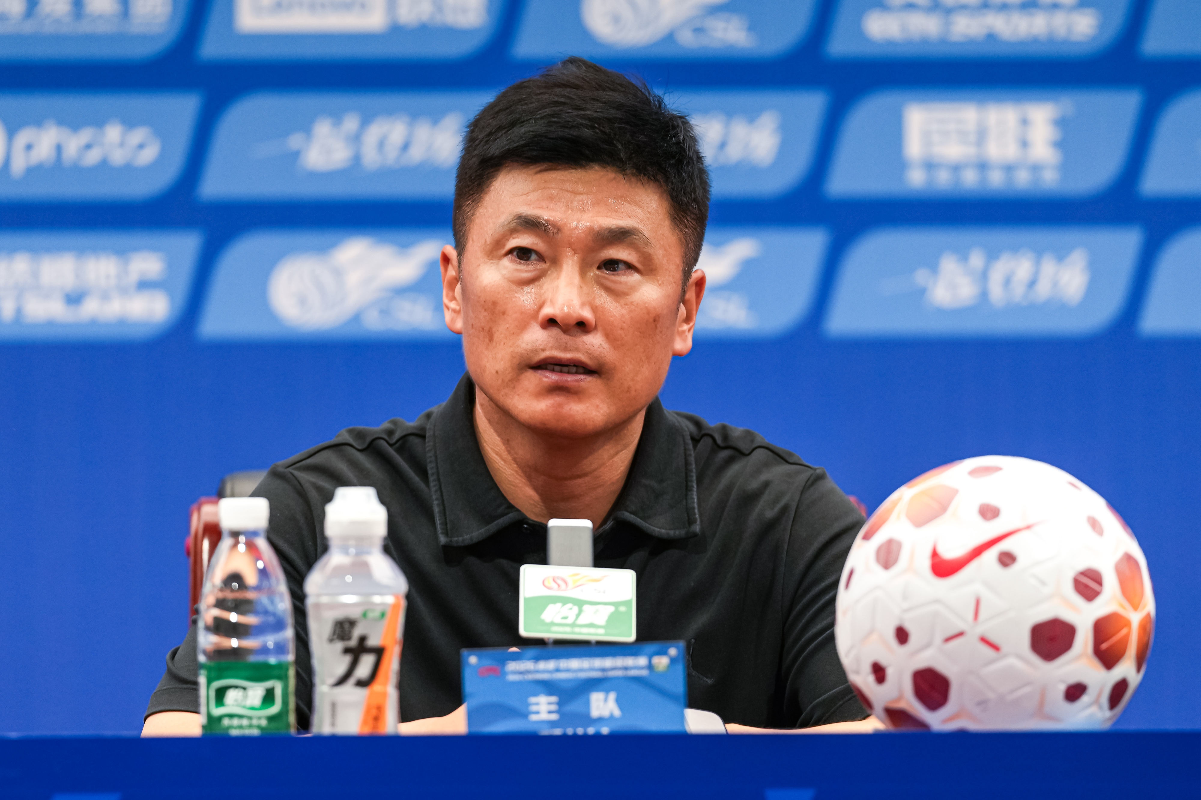 大连英博伤停减员客平上海海港，李国旭：计划来上海拿分，球员做到了