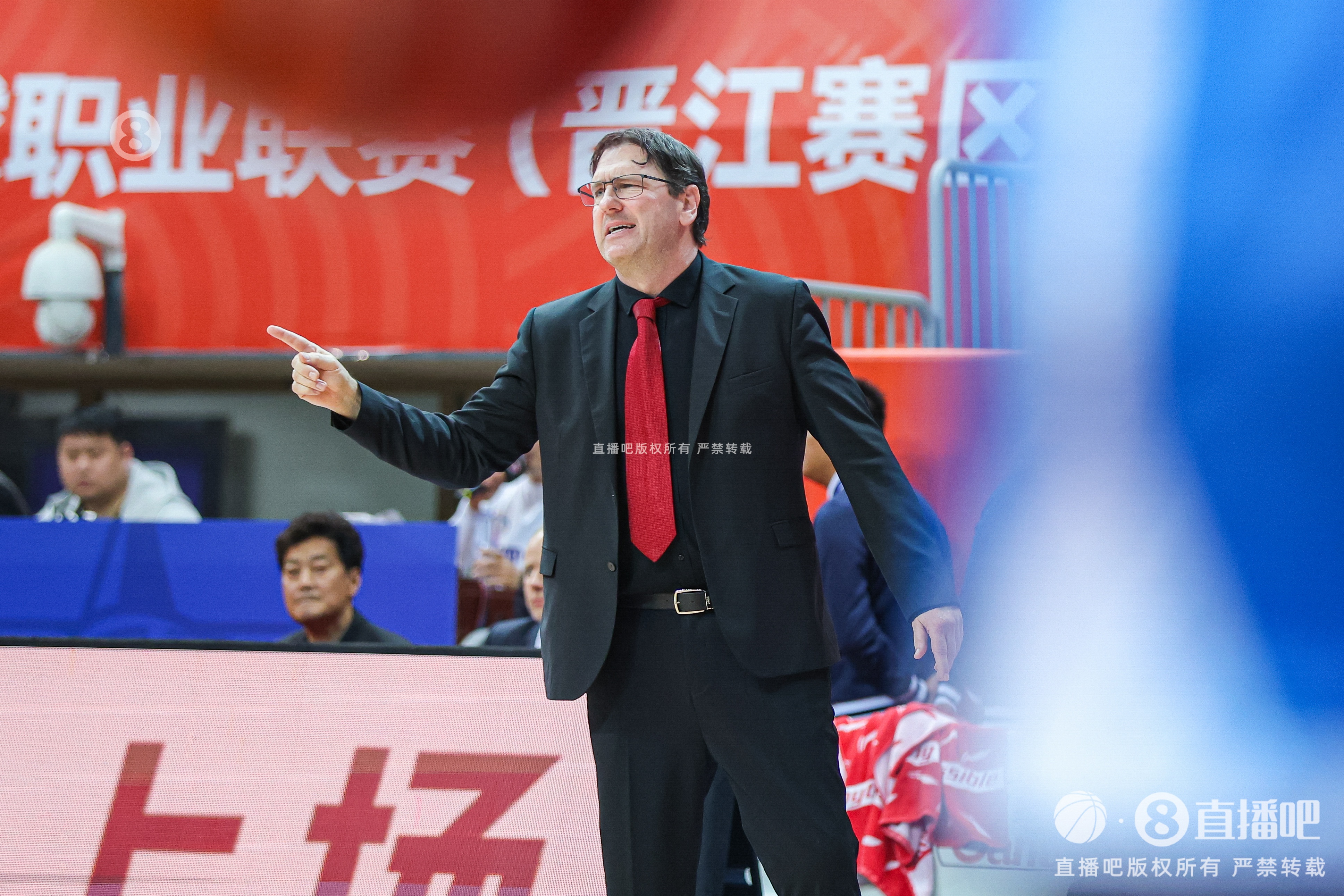 凯撒谈选援困境:欧洲保障合同吸走优秀大外,福建预算有限难补强 凯撒谈选援困境:欧洲保障合同吸走优秀大外,福建预算有限难补强