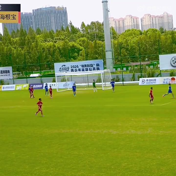 吕文君微博力挺小个子球员：青训不为成绩就要培养崇明梅西