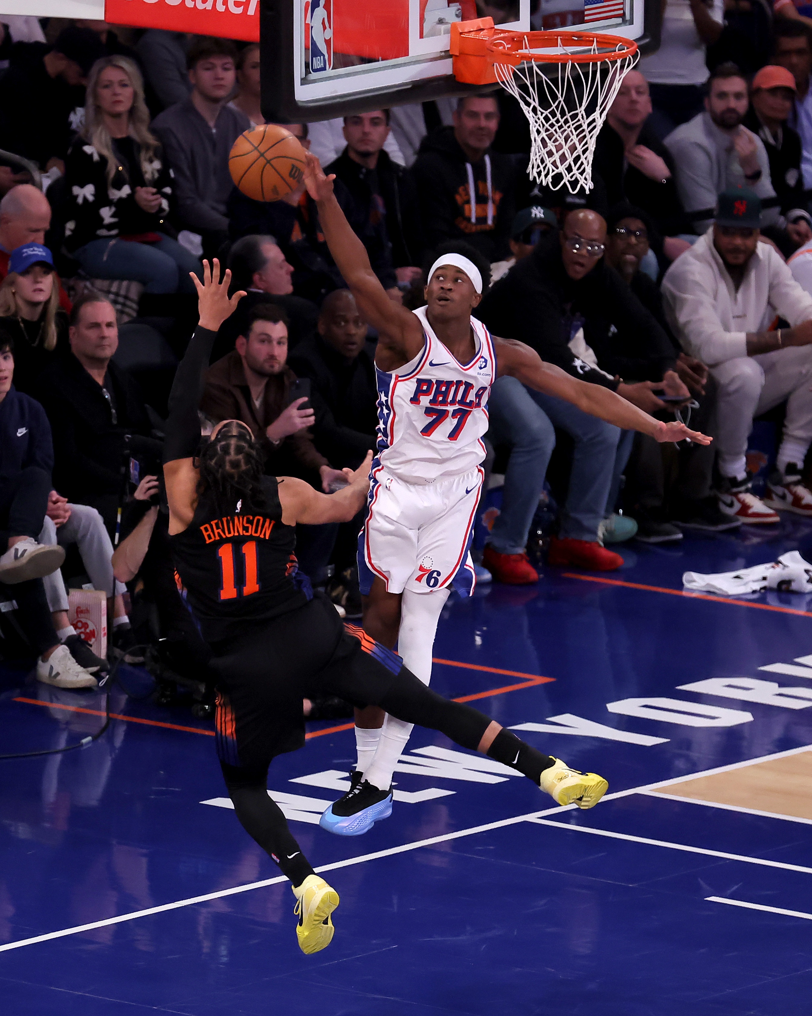 詹蜜风采！NBA官方晒VJ·埃奇库姆上赛季追身大帽集锦 詹姆斯点赞