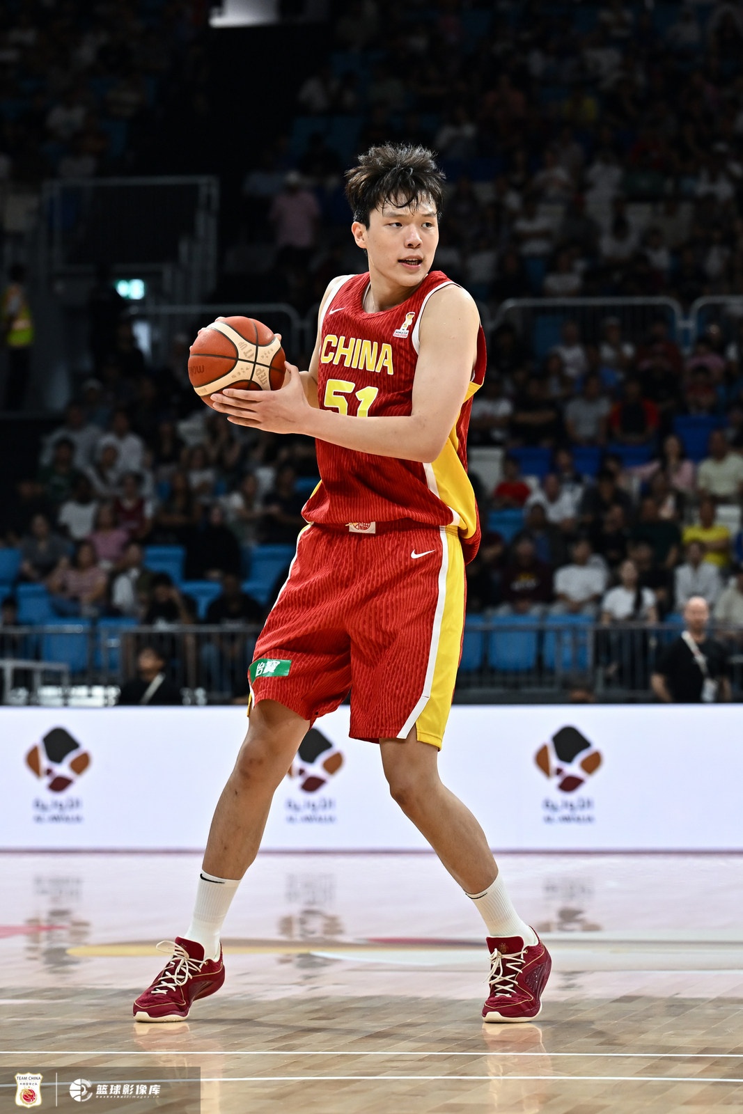 媒体人：能撑起国家队的杨瀚森已经越来越成型 他承担了更多压力